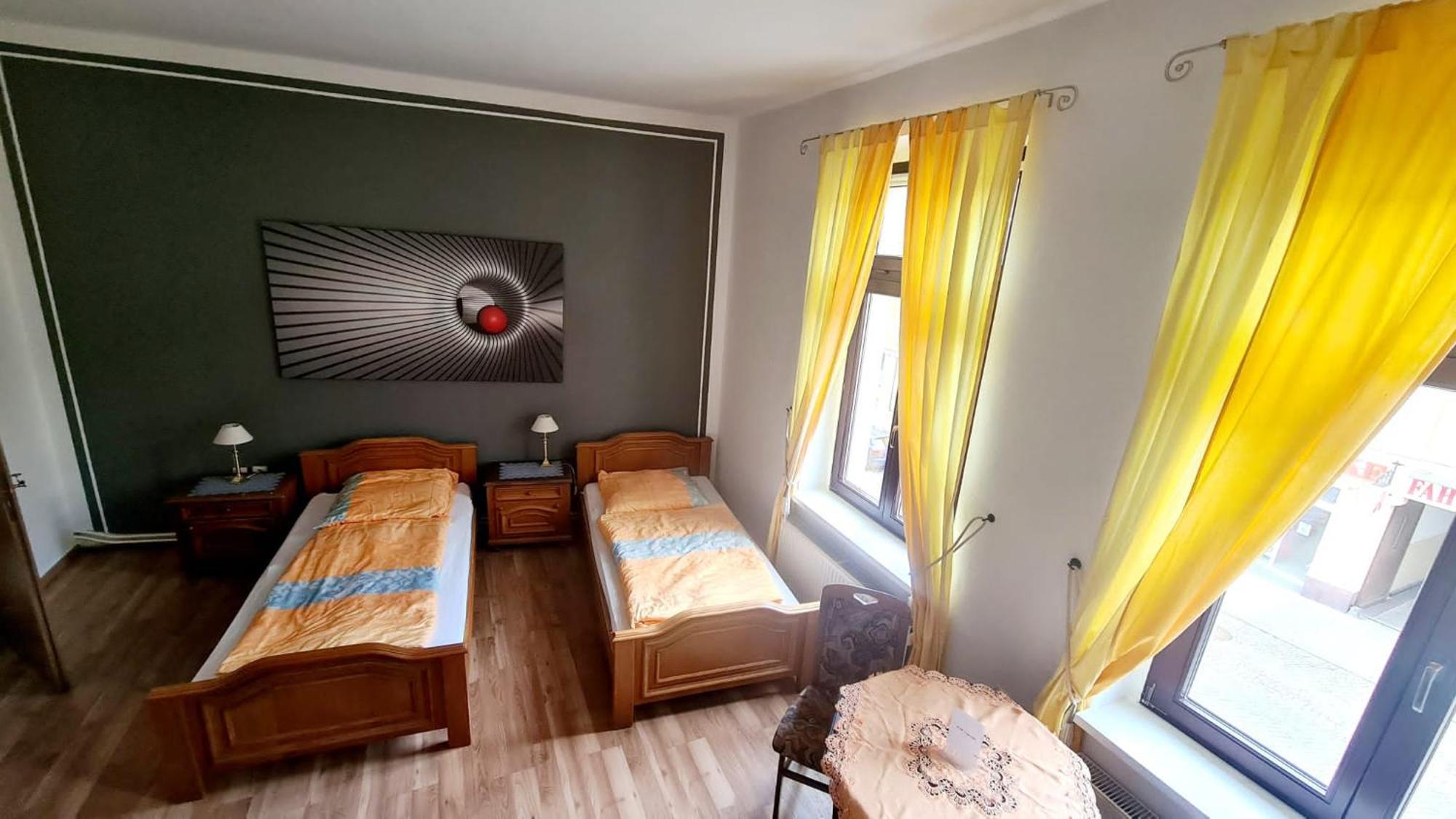 באד פריינוואלדה Hotel-Garni "Zum Loewen" מראה חיצוני תמונה
